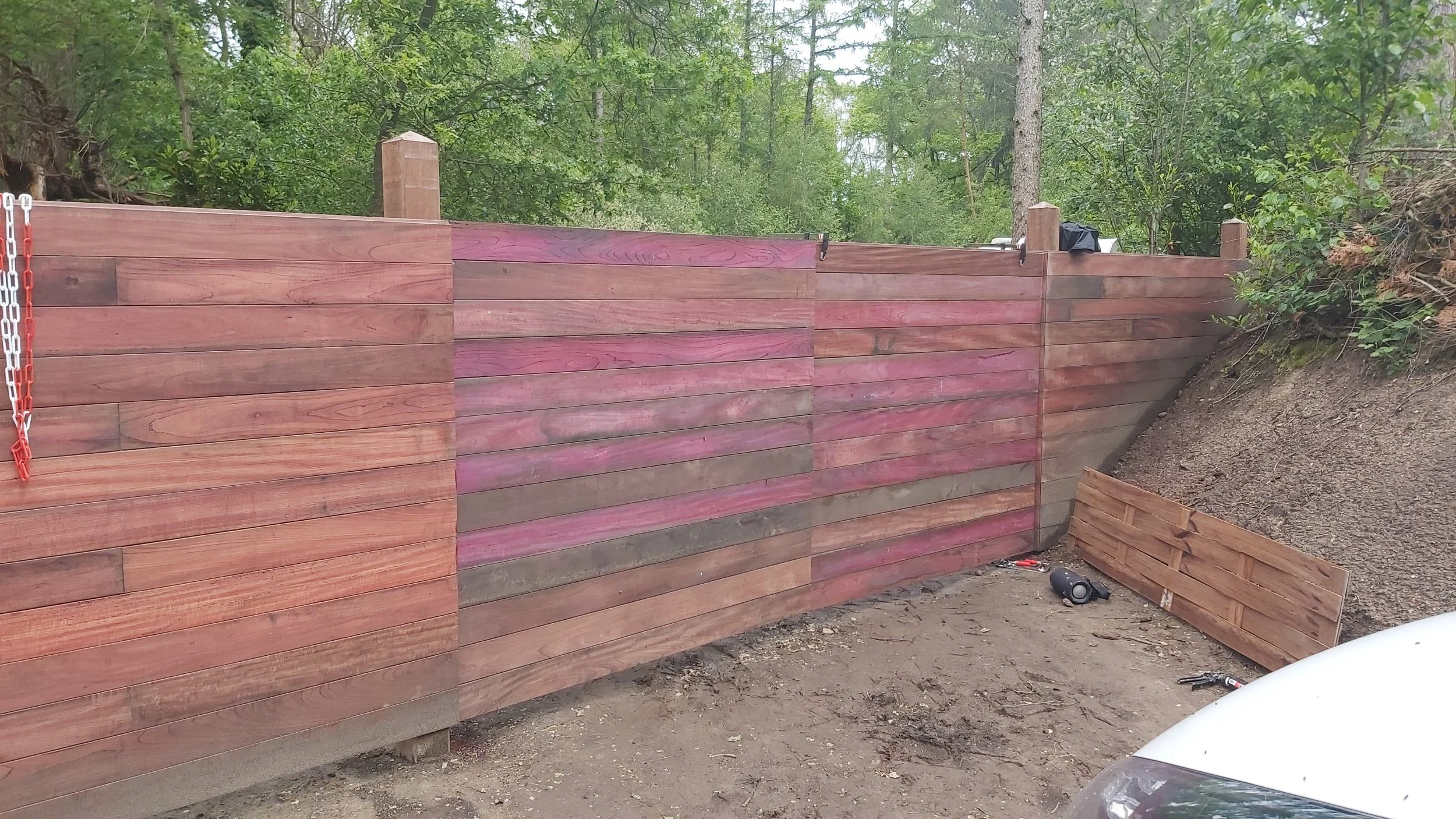 Poort en schutting in Purplehart hout