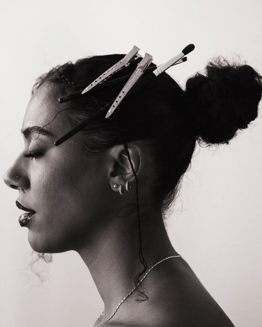 &amp; that&rsquo;s a wrap on year 1 as a photographer.🎬

since last january, holding a camera has felt like the missing puzzle piece. like coming home. natural in every way from the moment I snapped my first test photos in laura&rsquo;s living room.