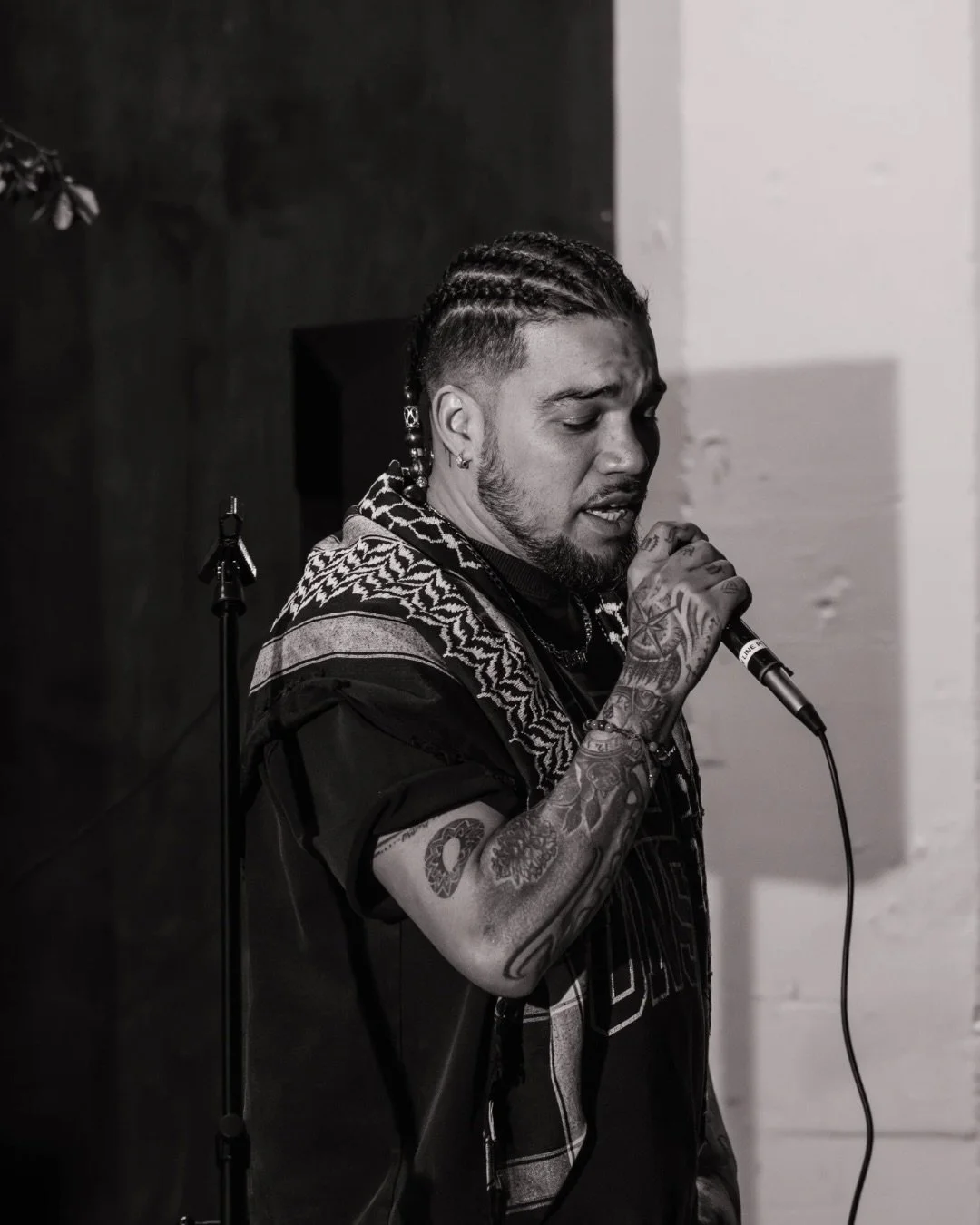 flourishing, captured on camera.🫀

for the past three months, i&rsquo;ve had the honor of witnessing nights of expression hosted by @flourishgazette + @thenestproject. i started as a spectator, so to remain as one now with a camera in hand? it&rsquo