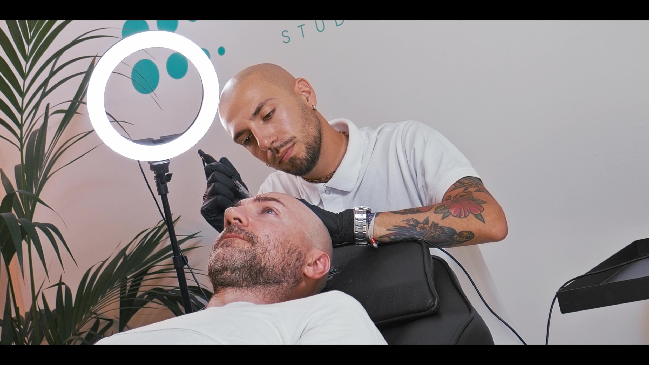 alt="tricopigmentazione HRDD effetto rasato realistico Studio Tricologic"