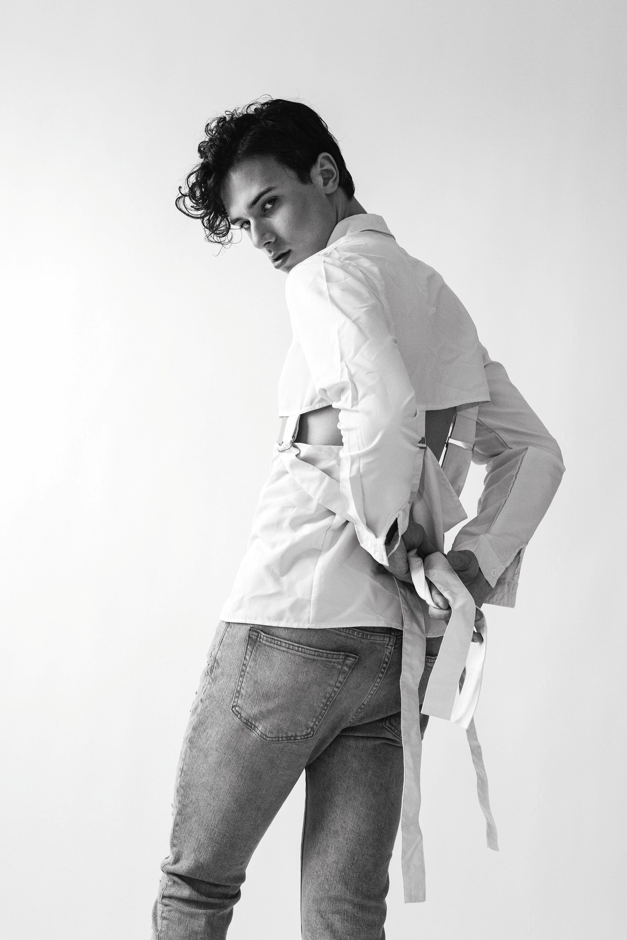 Photographer: Bob Oei-Clark
Hair & Grooming: Mark White