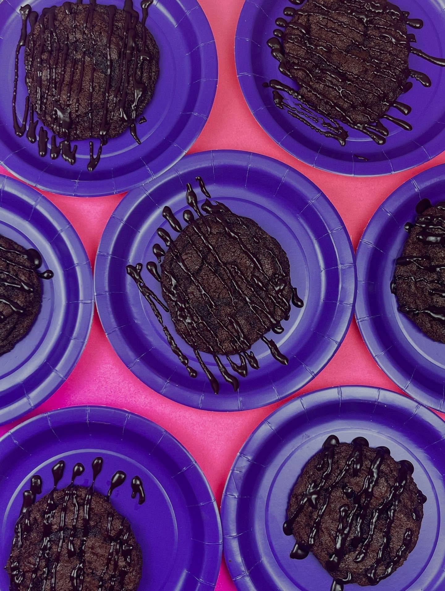 🌙✨LATE NIGHT HAPPY HOUR!
🚗🍪FREE DELIVERY after 10pm all weekend long with promo code HAPPY
🍪 Order online at www.cookiezombie.com and check out our other promos this weekend!

COOKIE ZOMBIE

🧟✨Your favorite late freshly baked late night cookie d
