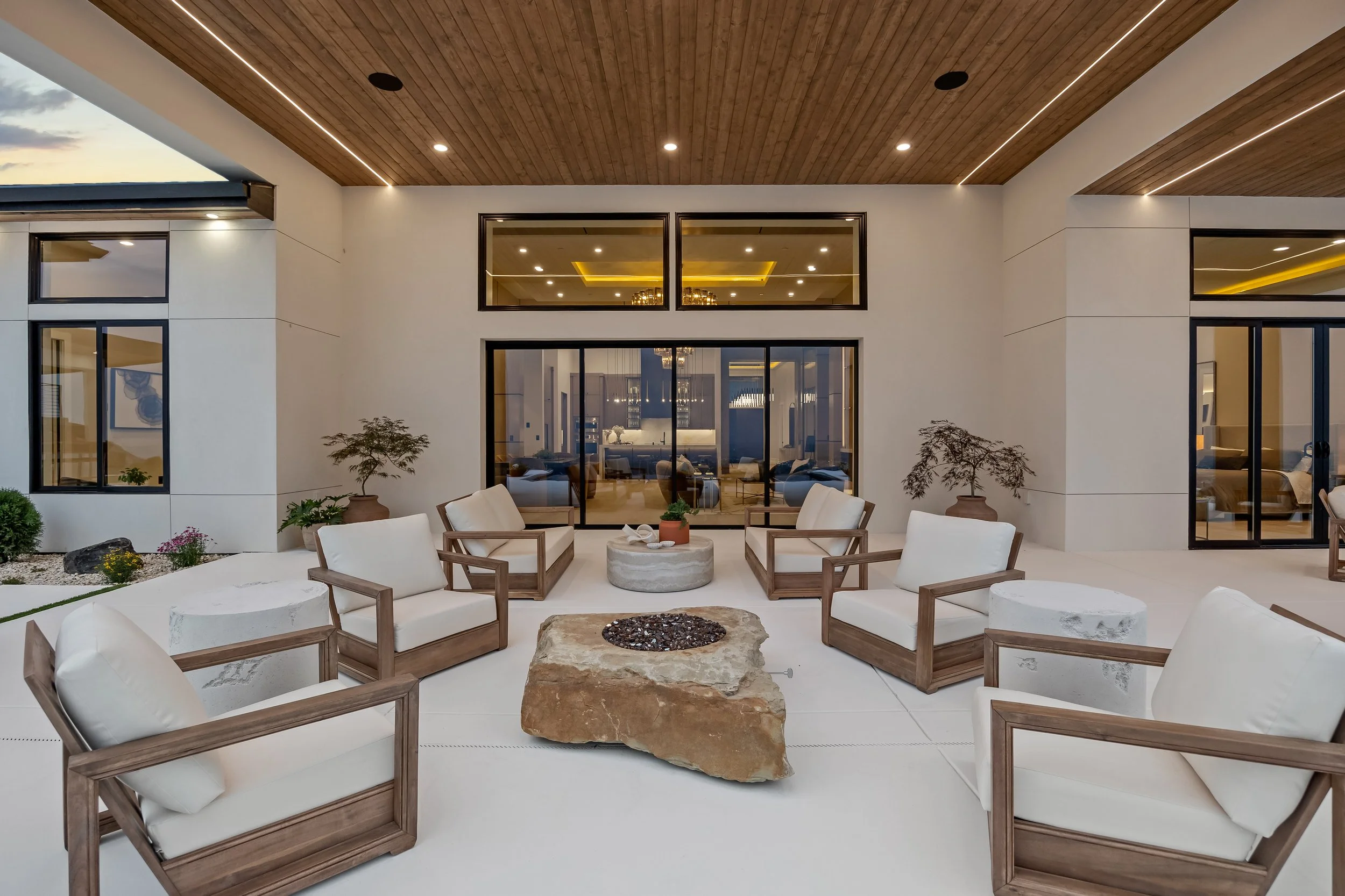 Patio-Seating Area.jpg