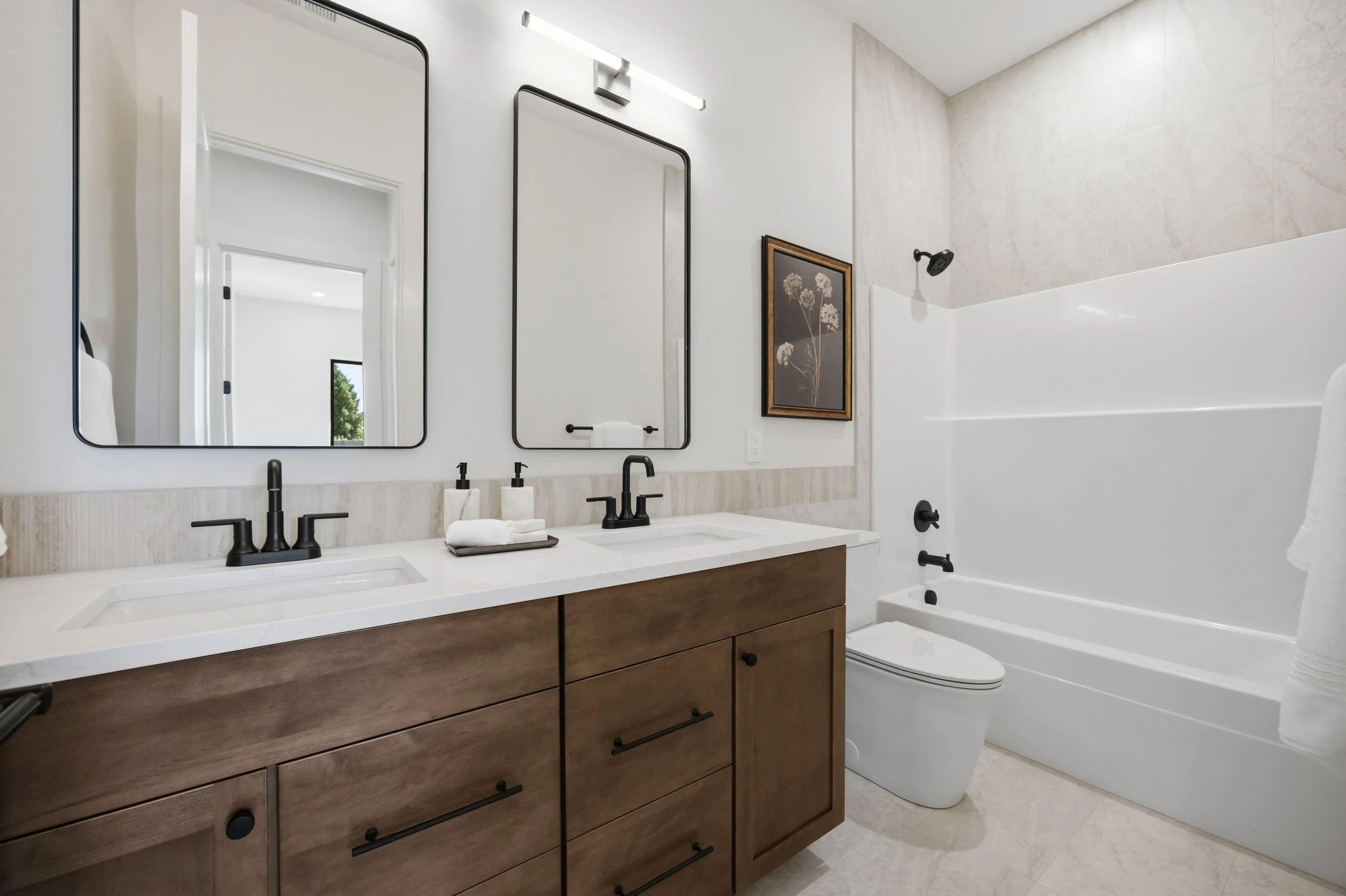 Secondary Bath.jpg