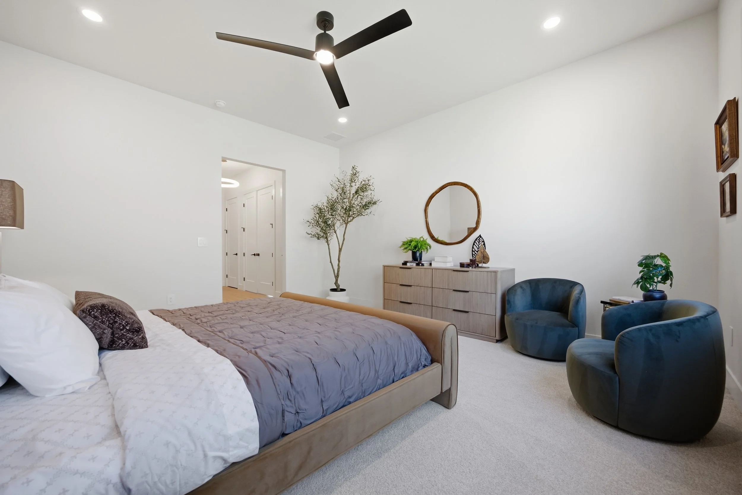 Primary Bed 4.jpg