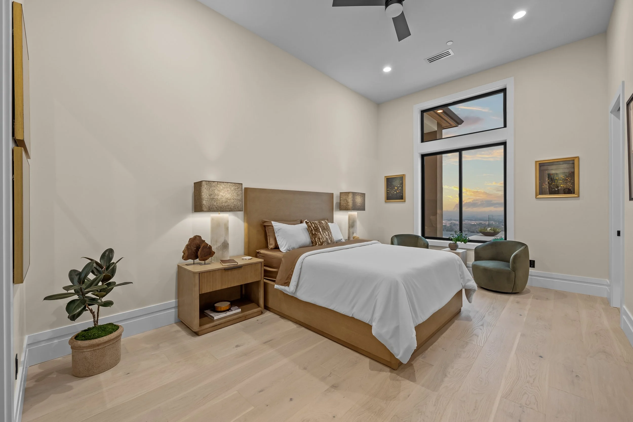 Bed 2.jpg