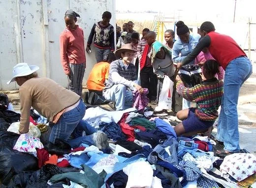 Distribution_of_clothes.jpg