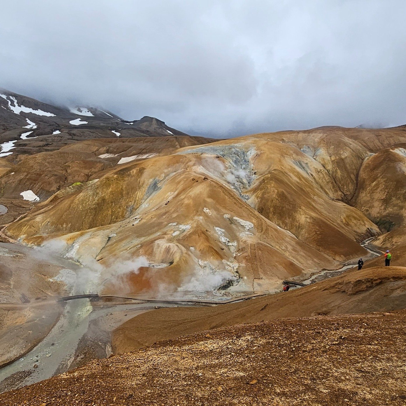 The Highlands of Iceland - endless opportunities to explore.
Summer is just around the corner&hellip; what could be better than planning your next adventure? 

Send us a DM to start your journey ✨
 #highlandsoficeland #iceland #hikinginiceland #mount