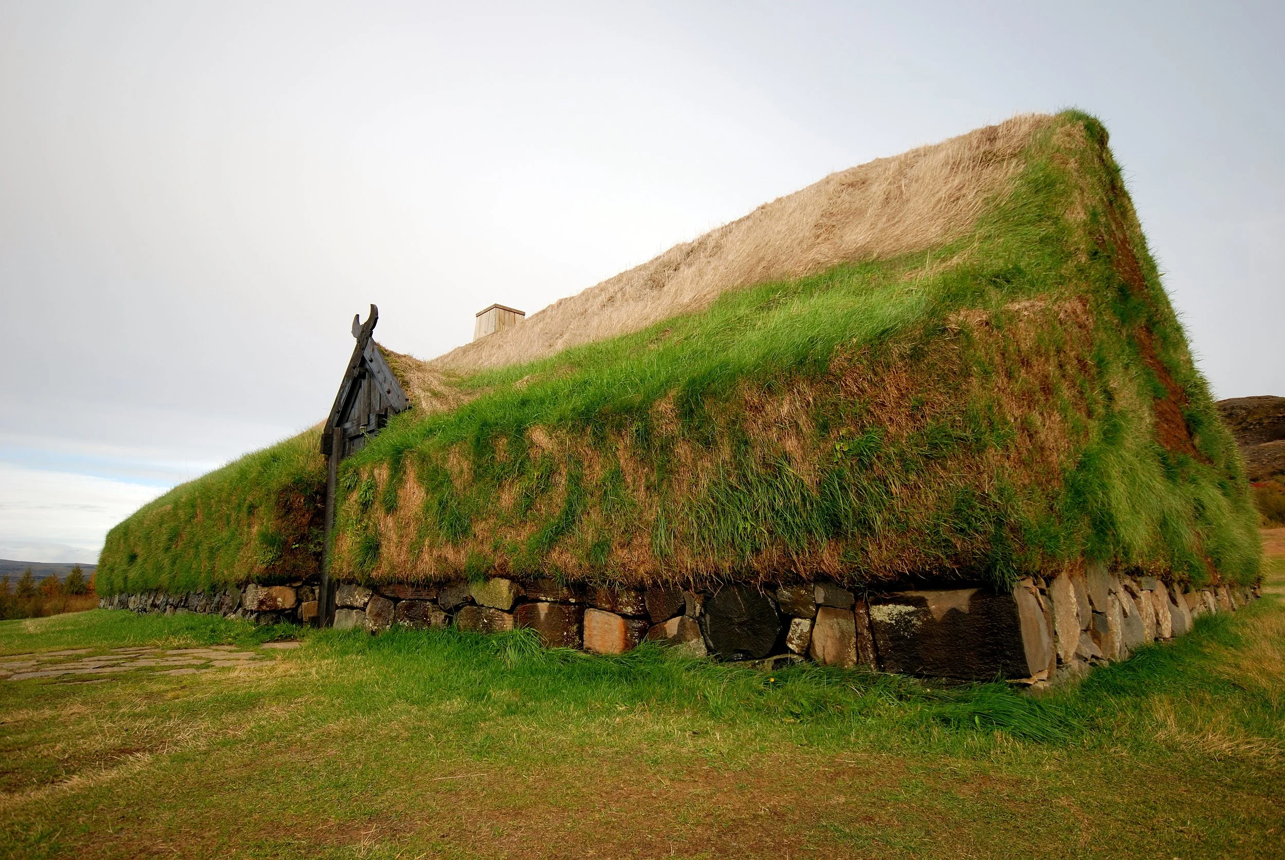 Stöng_Viking_Longhouse.jpg