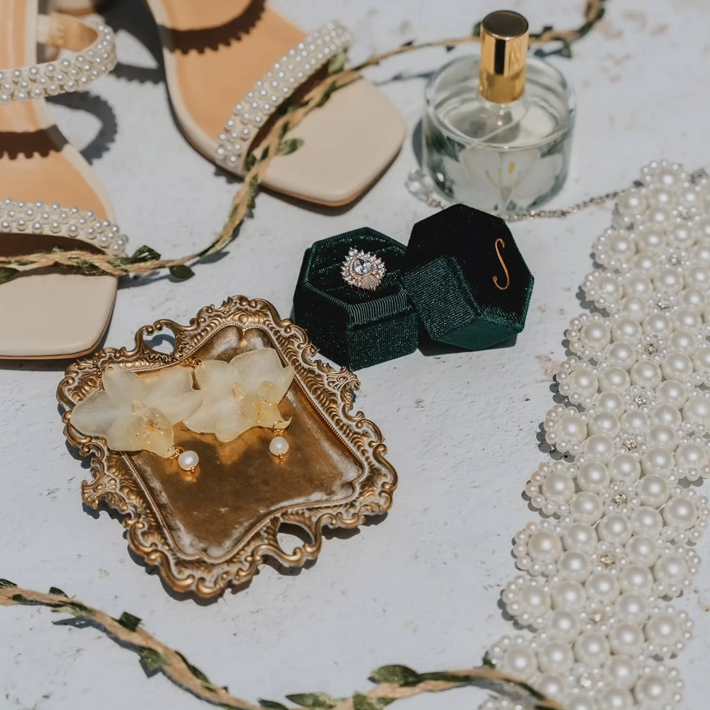 ✨From the very first invitation to the last spark of candlelight, every detail of this day was woven together to tell their story. Bold, vibrant florals, layered textures, and thoughtful touches created a celebration that was both stunning and deeply