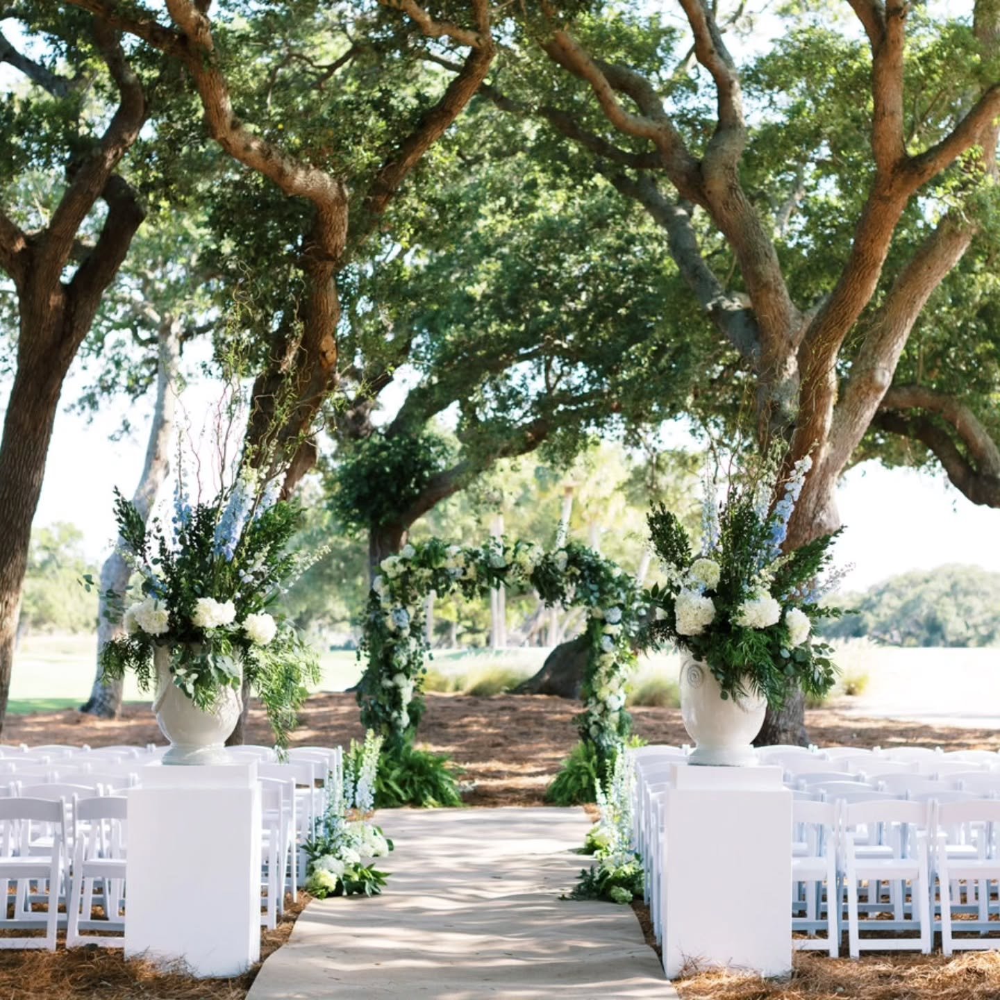 A ceremony should feel calm, grounded, and fully present for the couple... even when there are countless moving pieces behind the scenes.

That calm doesn&rsquo;t happen by accident. It comes from intentional planning: timing cues, processional flow,