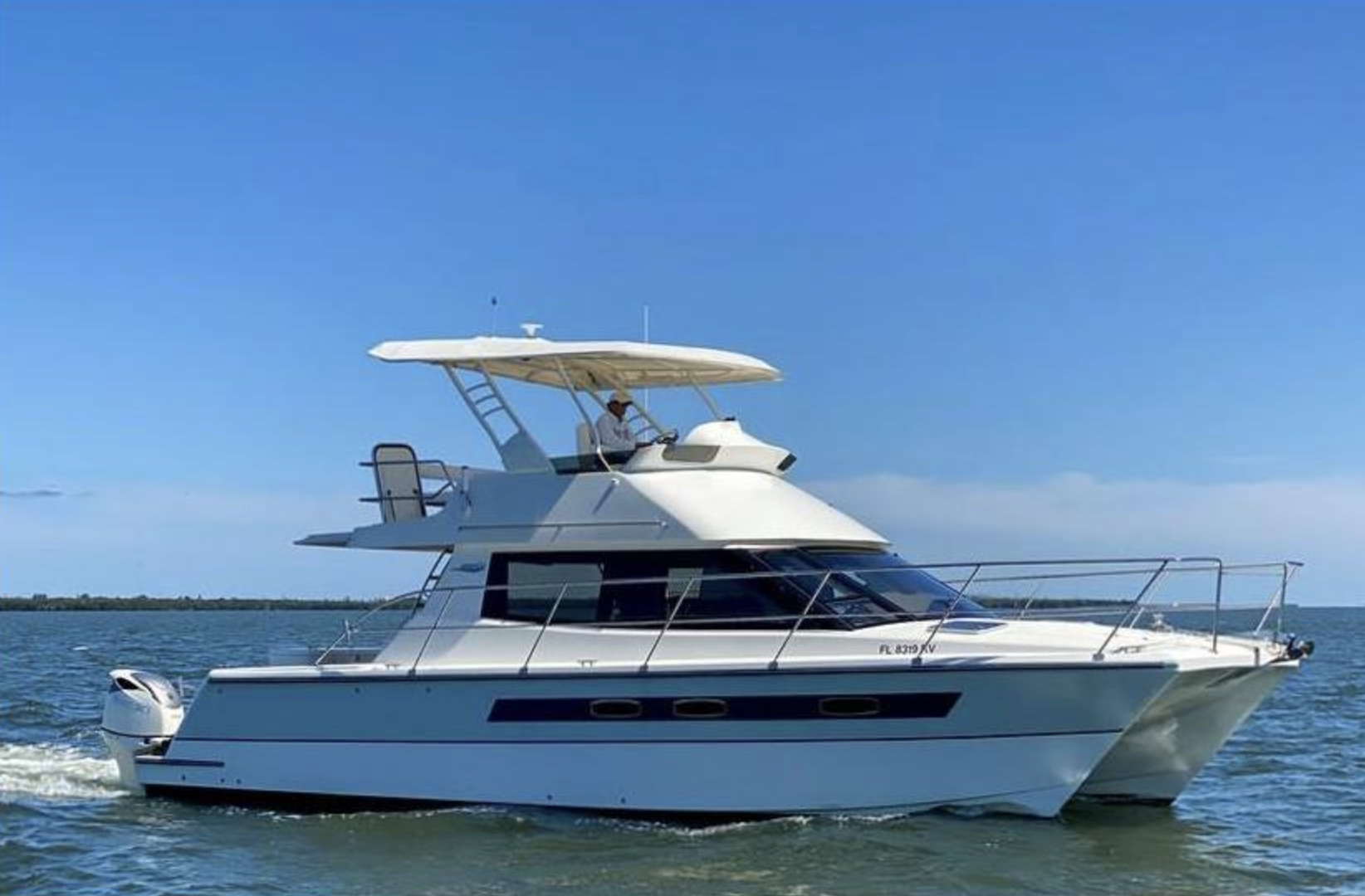 2023 Arrowcat 420 Flybridge-1.png