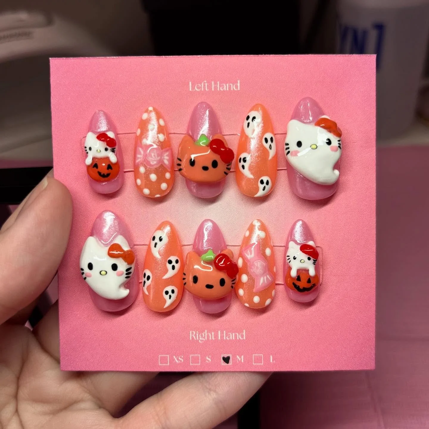 Spooky Hello Kitty Nails just in time for Halloween!!!
.
.
.
#pressons #hellokitty #nailart #3dnailsart #spooky