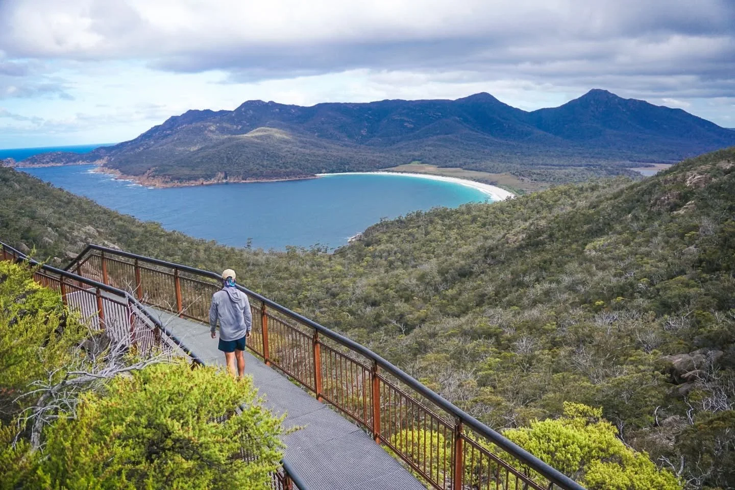 Day 7 Bikepacking The Tassie Traverse: Bicheno > Freycinet National Park + Wineglass Bay Hike. 52.27km 451m elevation gain. 

Today's top takeaways:
&bull; Heavy rain this morning made for an unenjoyable pack up and start to the day. 
&bull; Absol
