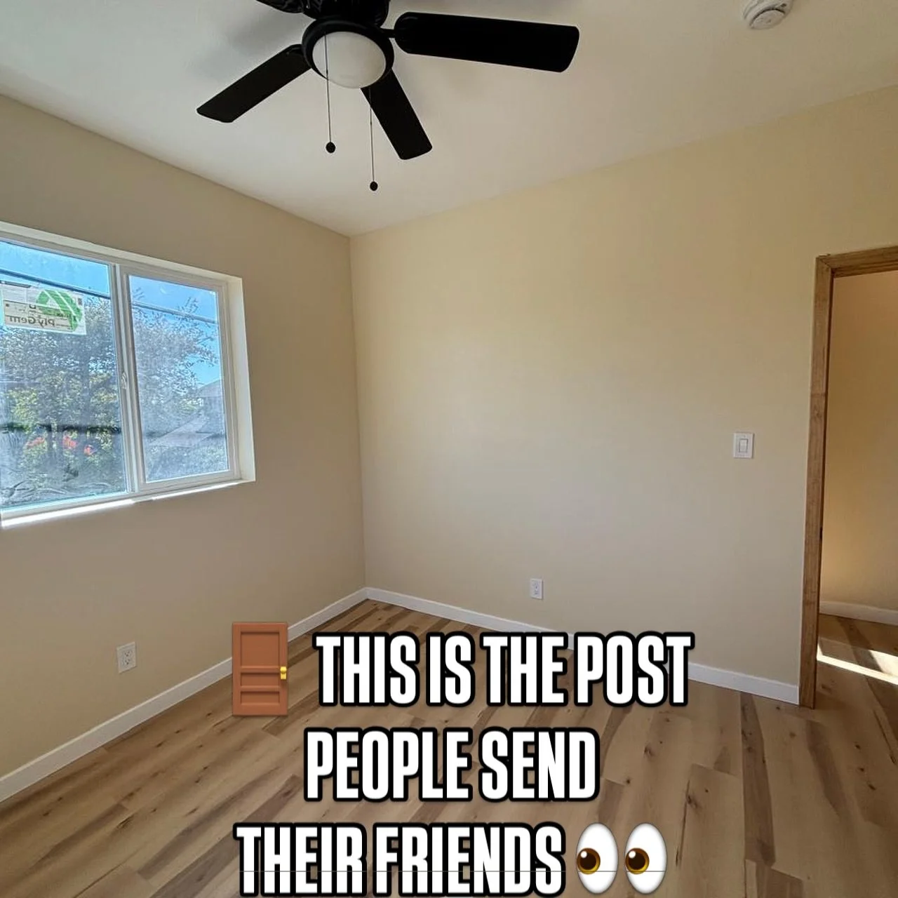 🚪 LA RENTERS &mdash; THIS IS THE POST PEOPLE SEND THEIR FRIENDS 👀
Because when a GOOD room shows up in Los Angeles...
People don&rsquo;t keep scrolling.
They send it to someone immediately.
And honestly? This is that kind of listing.
Most rooms nea