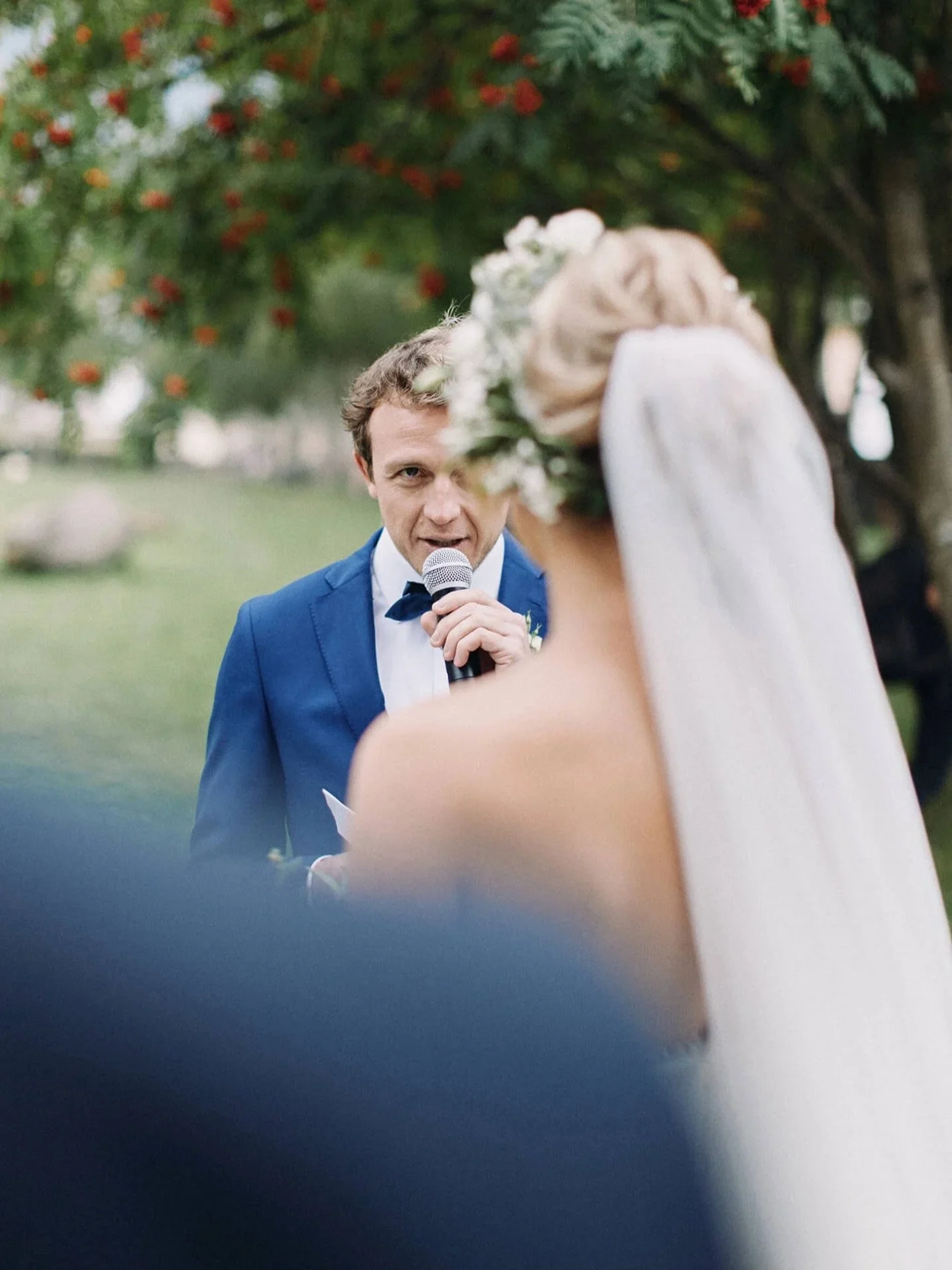 Close view of the groom during vows ceremony 