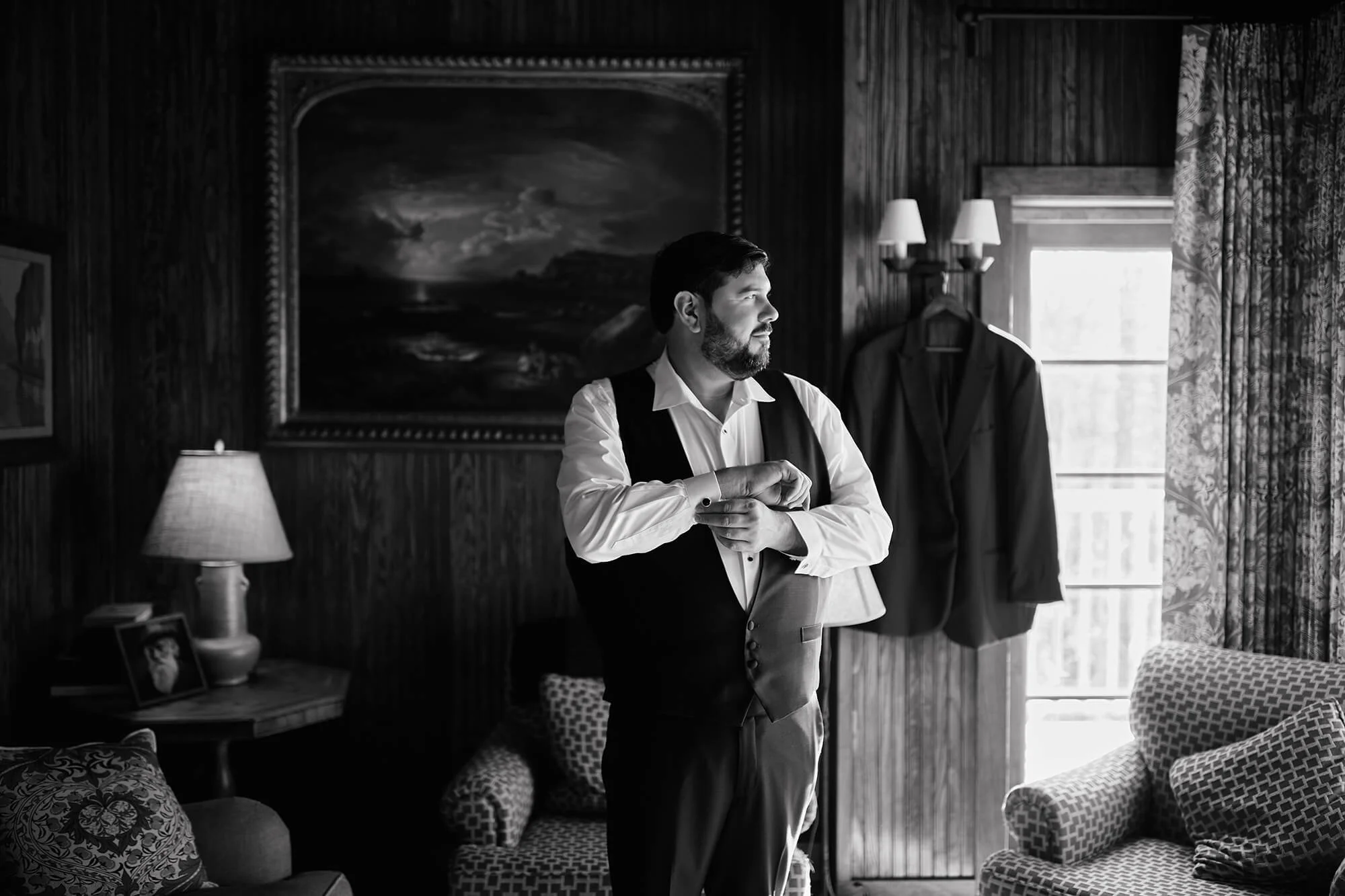 Wedding morning groom preparation