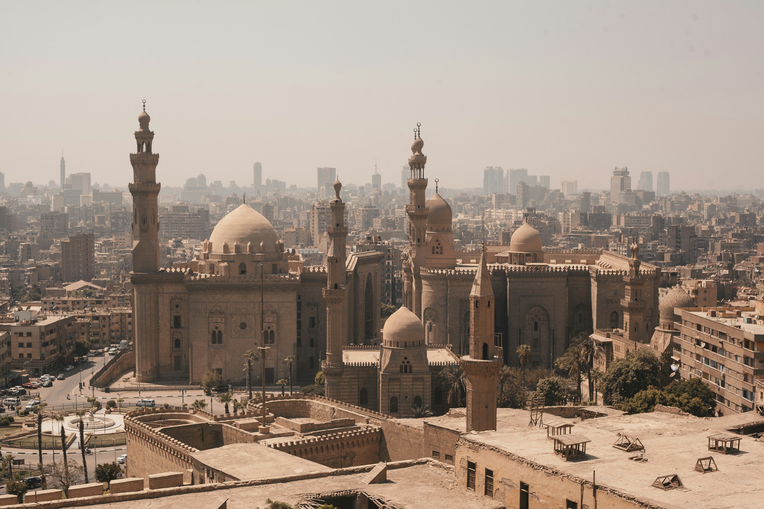 Tras las Huellas de los Faraones: Misterios del Cairo