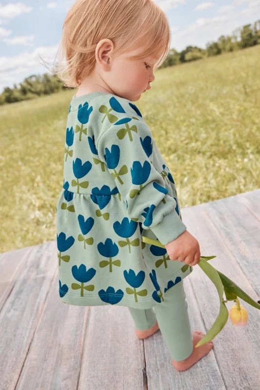 FA25_ApparelTulipShop_40_153_hero.jpg