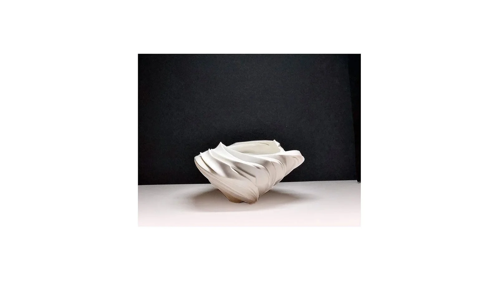Matsumura Jun (b. 1986). Sculptural tea bowl titled from the Phantasmic Qualia series, 2025, porcelain, H 8 cm x W 15 cm.
