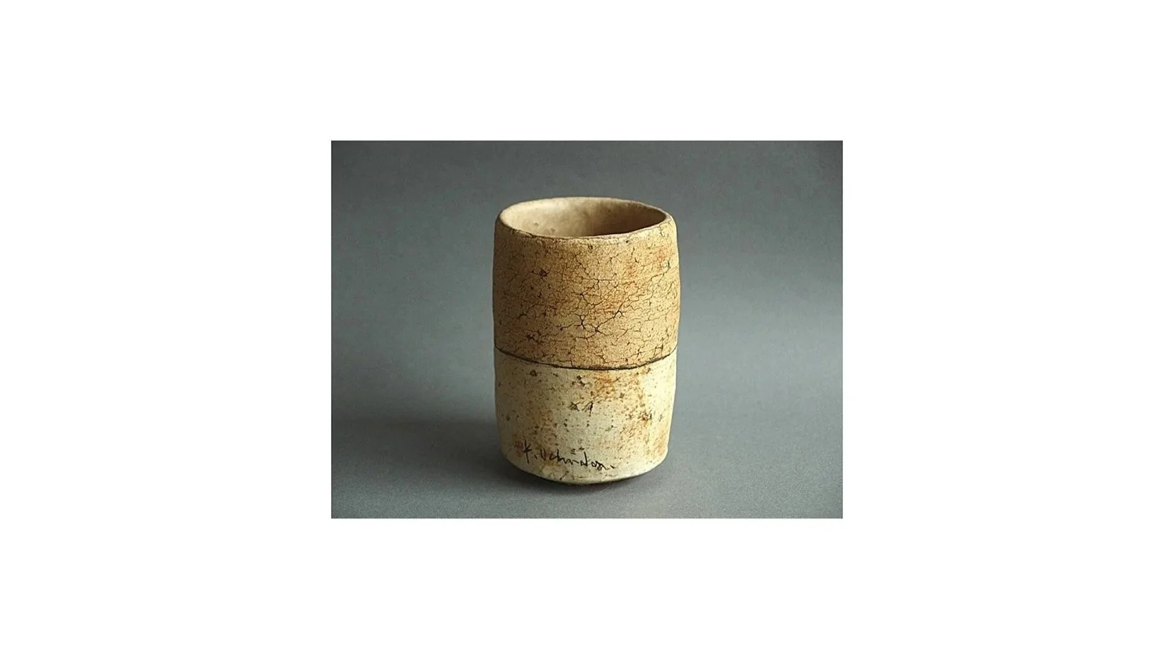 Uchida Koichi  (b. 1969).Two-tone teacup, Banko ware, matte glaze, H 9.7 cm x W 6.5 cm.