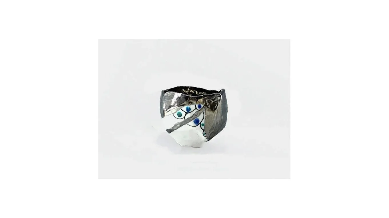 Imanishi Hirotake (b. 1984). Contemporary sake cup with cellular motifs, stoneware, Kutani and platinum overglaze.