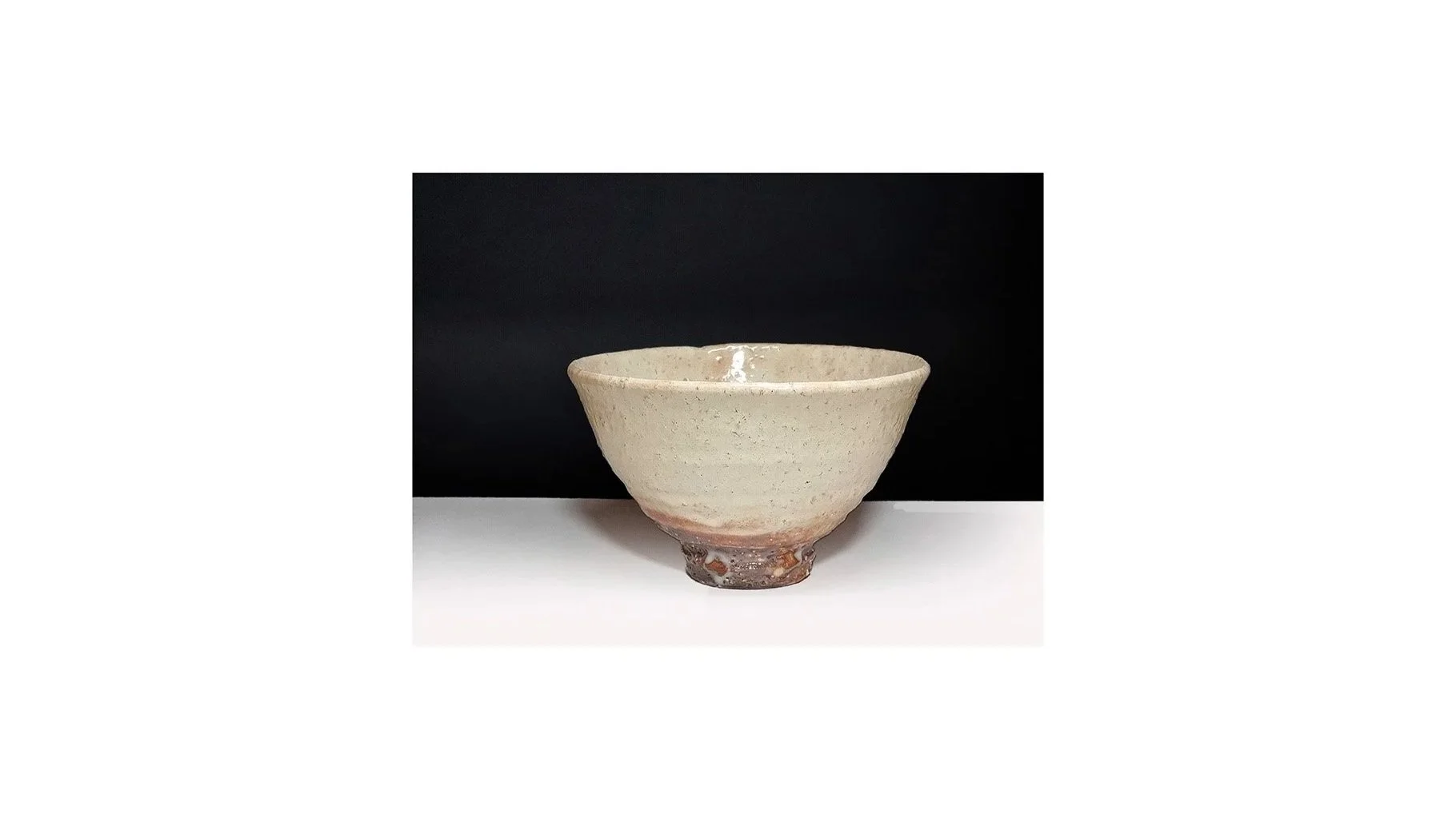 Matsuno Sohei, Ido-style tea bowl, hagi ware, H 9 cm x W 16 cm. 