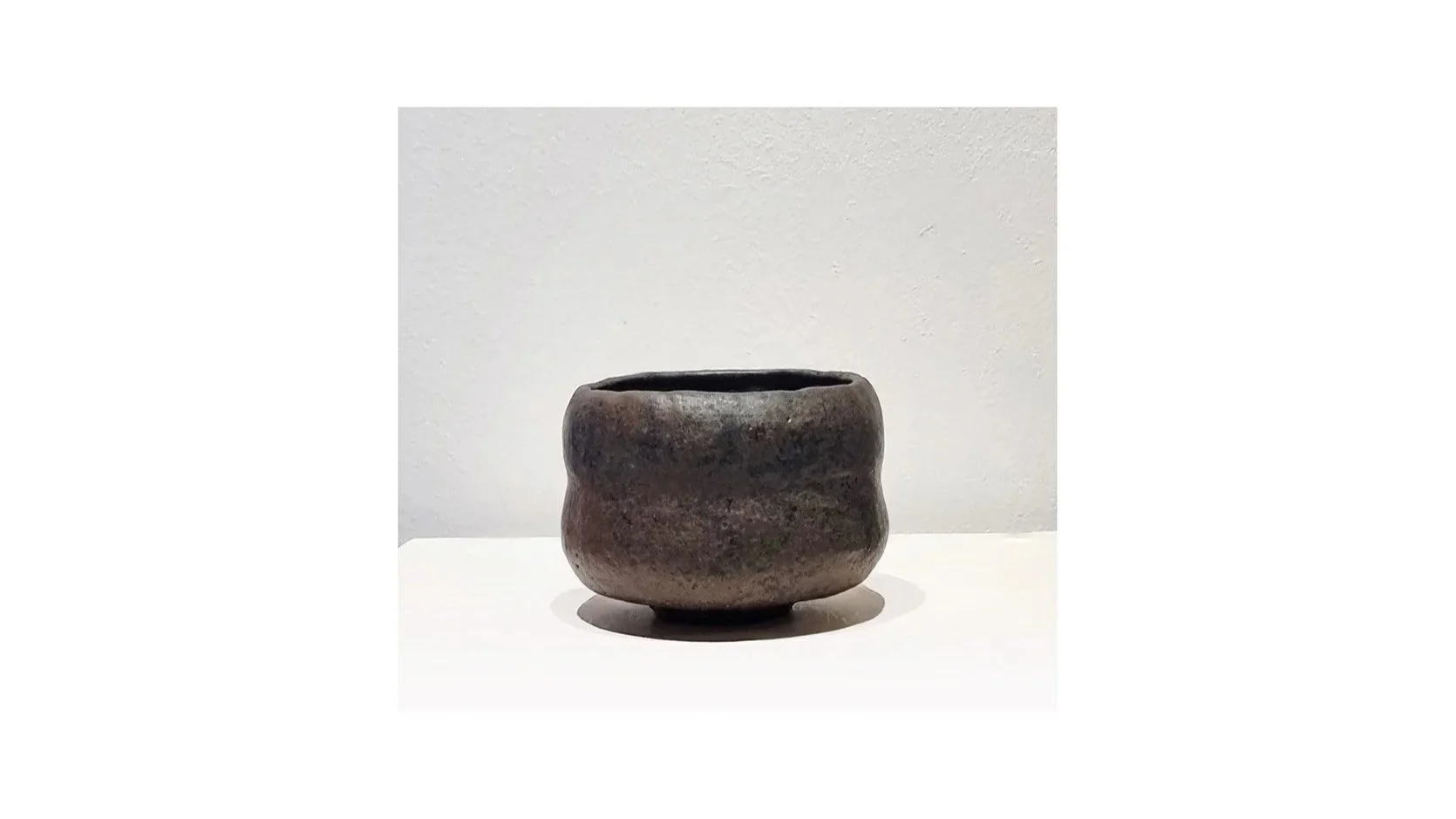 Raku tea bowl named 'Ayama' by Tanaka Chojiro (1516-1589), H 8 cm x W 11 cm. Copy of the original by  Yanashita Hideki (b. 1967). 