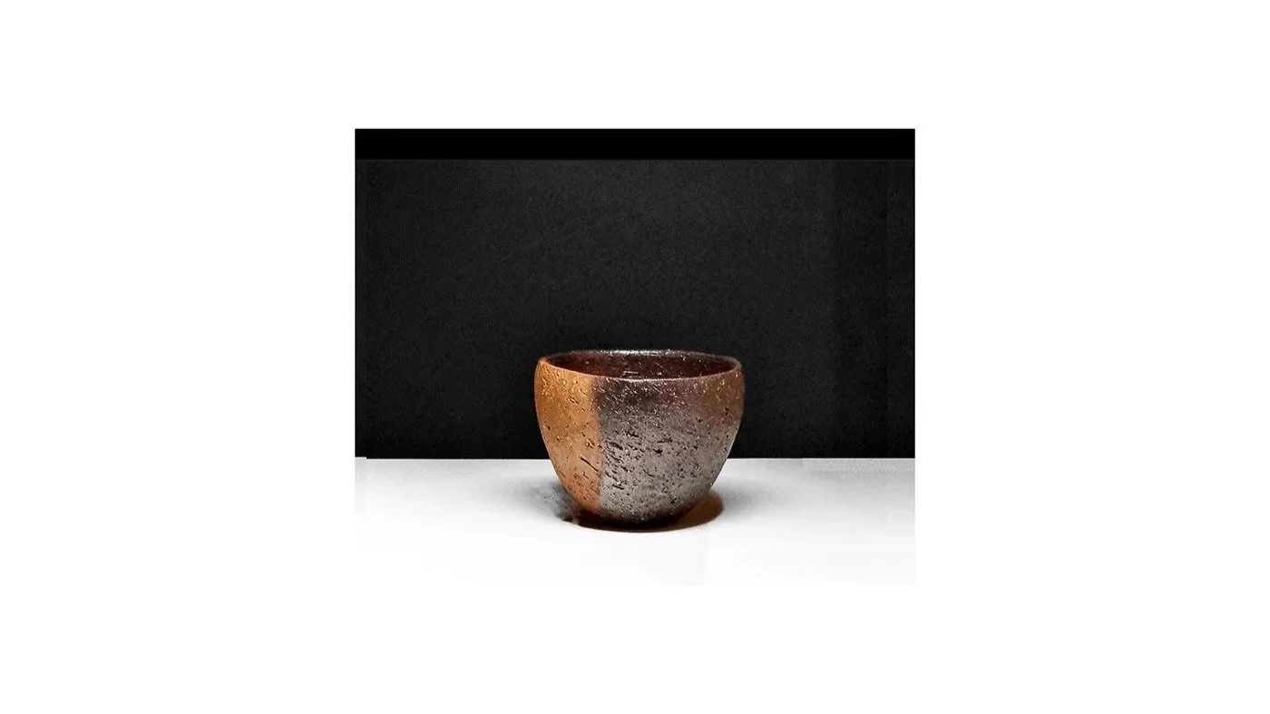 Kaneshige Kosuke (b. 1943). Two-tone tea bowl, Bizen ware, wood-fired with charcoal, H 8 cm x W 10 cm.
