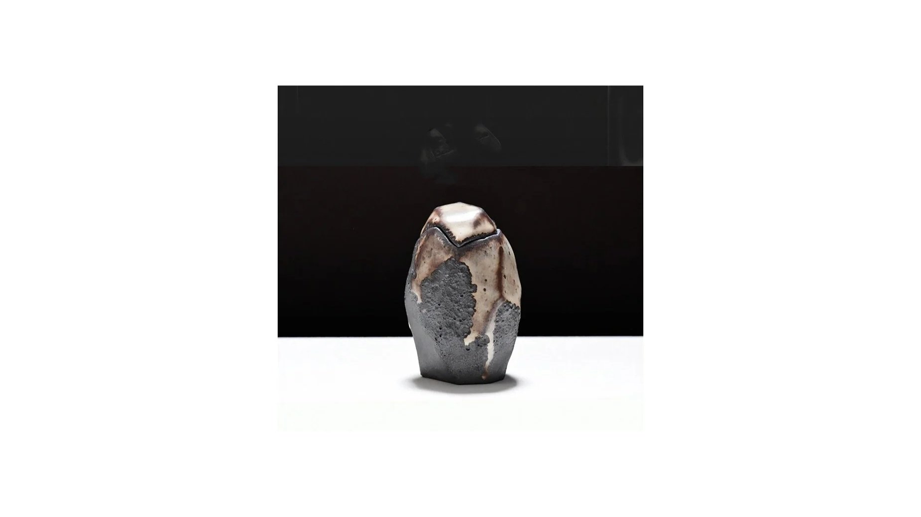 Robert Fornell. Black Shino tea caddy, stoneware with Shino glaze, reduction-fired, H 10 cm x W 6 cm. 