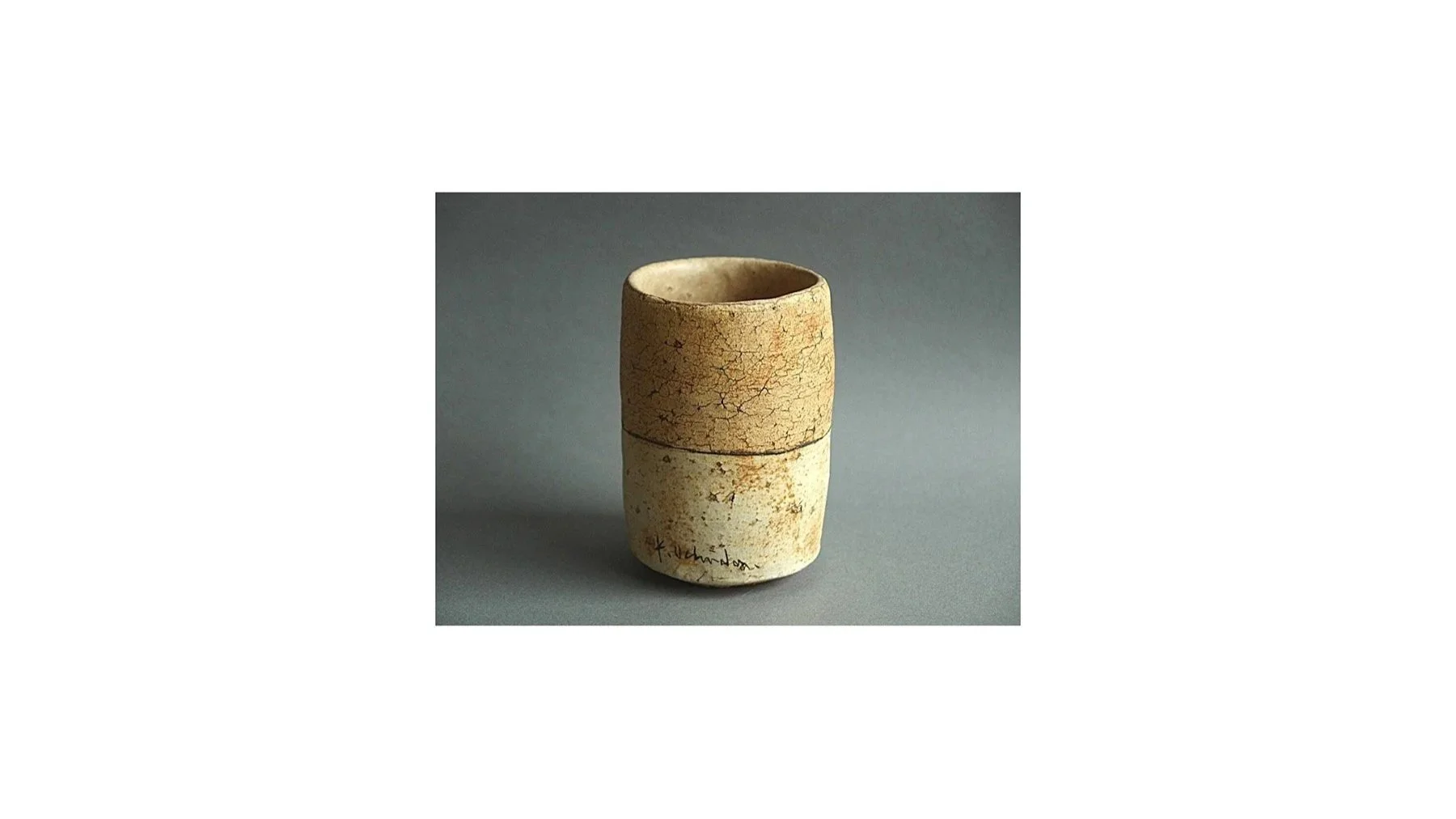 Uchida Koichi  (b. 1969).Two-tone teacup, Banko ware, matte glaze, H 9.7 cm x W 6.5 cm.