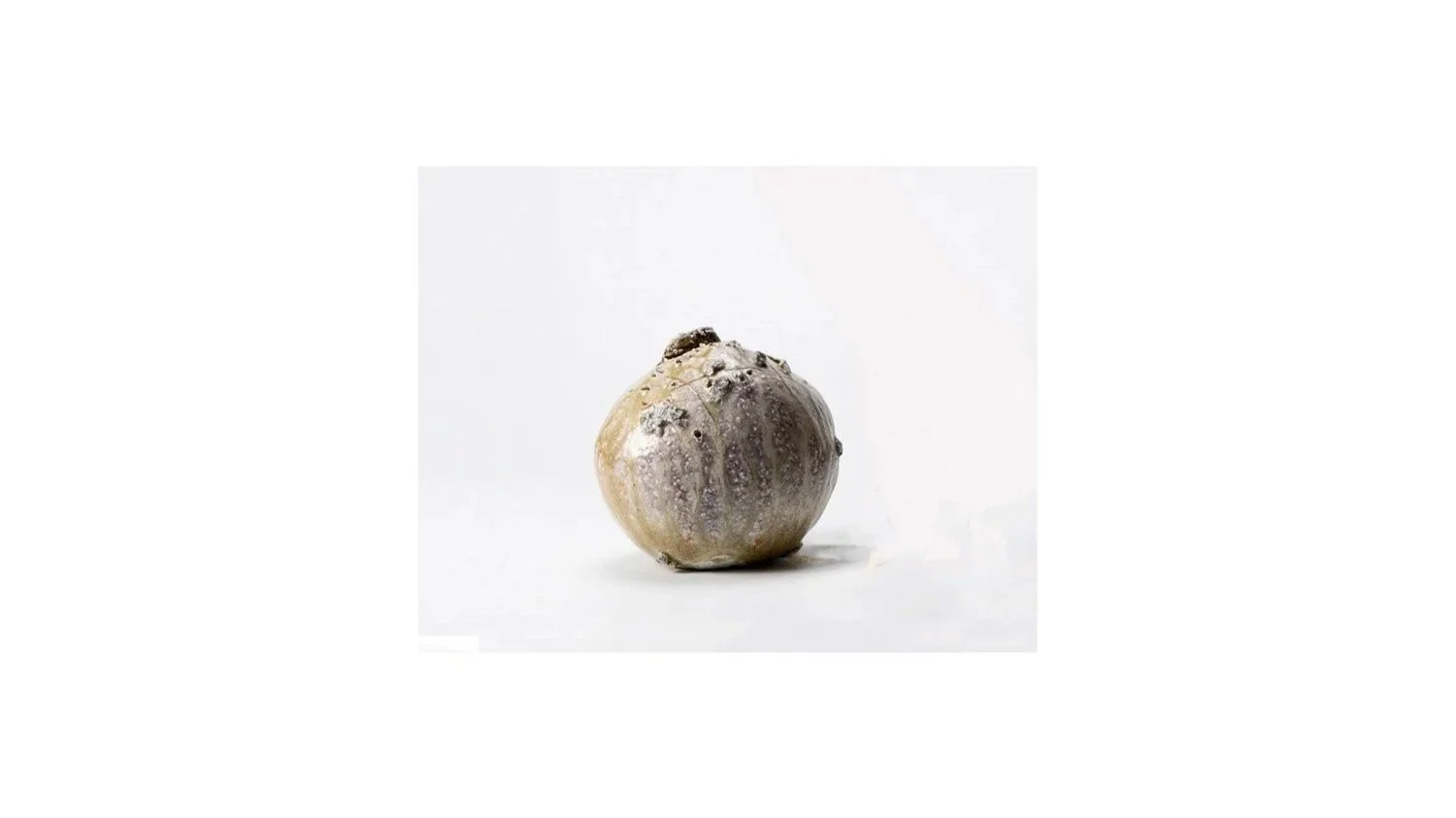 Kato Kiyoyuki (1931-2025), Spherical object with natural glaze, stoneware, H 10.6 cm x W 10.8 cm.  