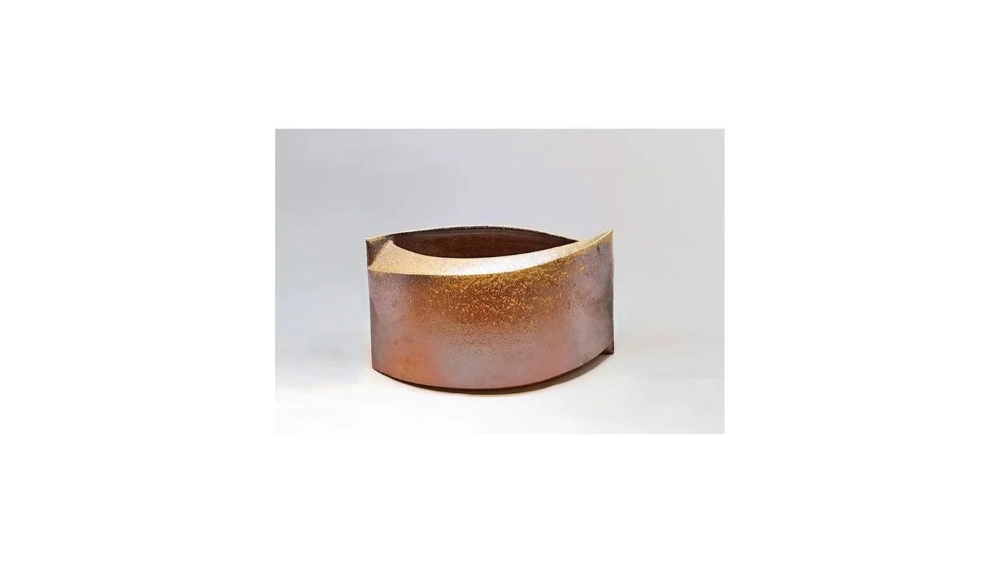 Isezaki So (b. 1968), Horizontal vase with natural ash glaze, Bizen ware, H20 x W33.5 x D17cm.