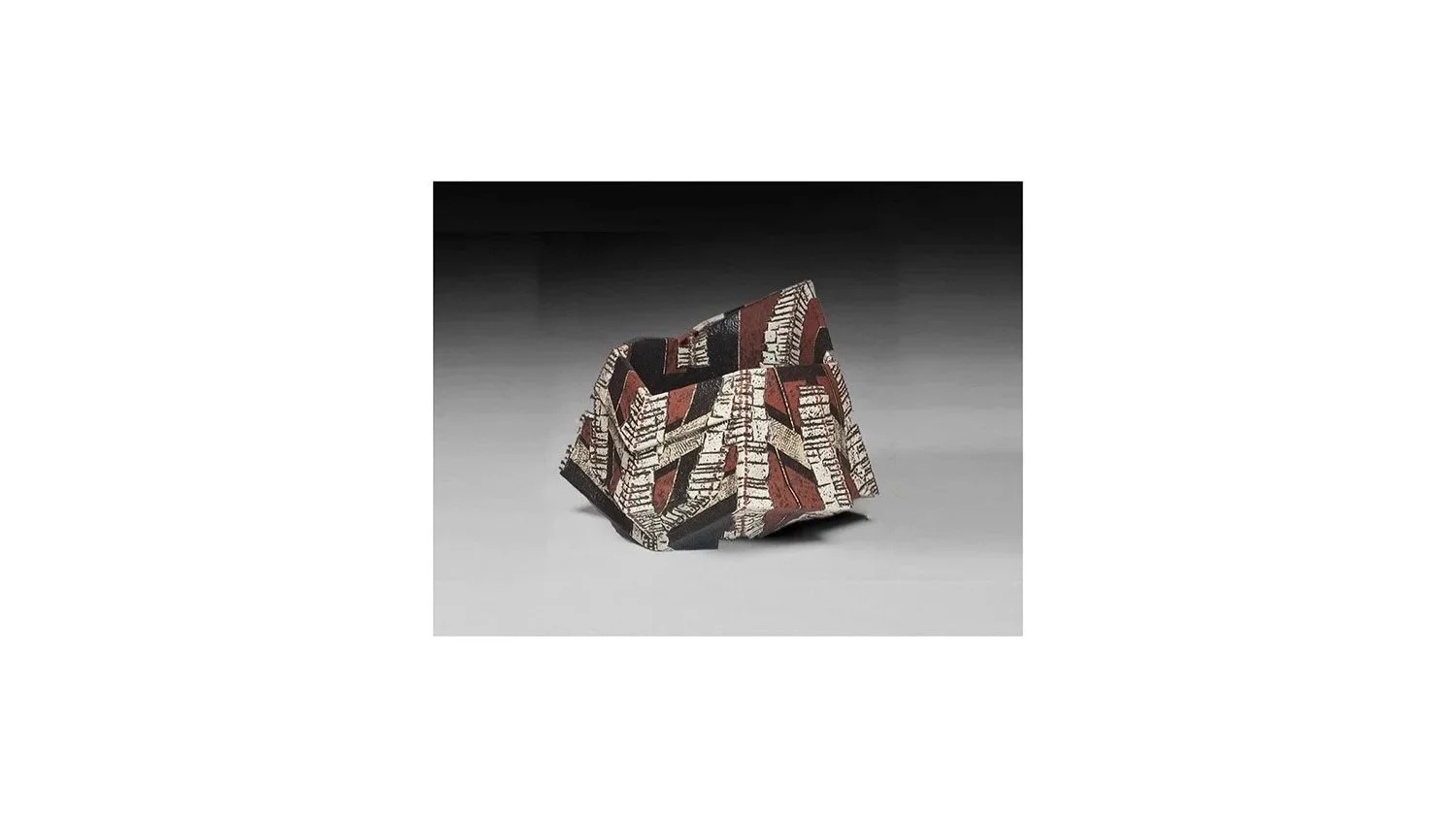 Hayato Sawada (b. 1978), Hand-built faceted vessel with incised design and multi-color slips, Kasama ware, H 11.5 cm x W 12-13 cm.