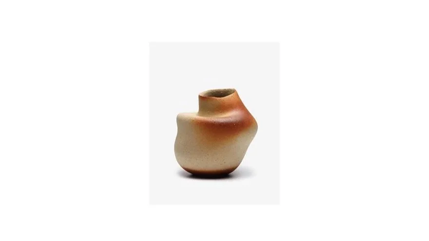 Isezaki Koichiro (b. 1974), Vessel, from the Yo series, H 26 cm x W 26 cm. Private collection.