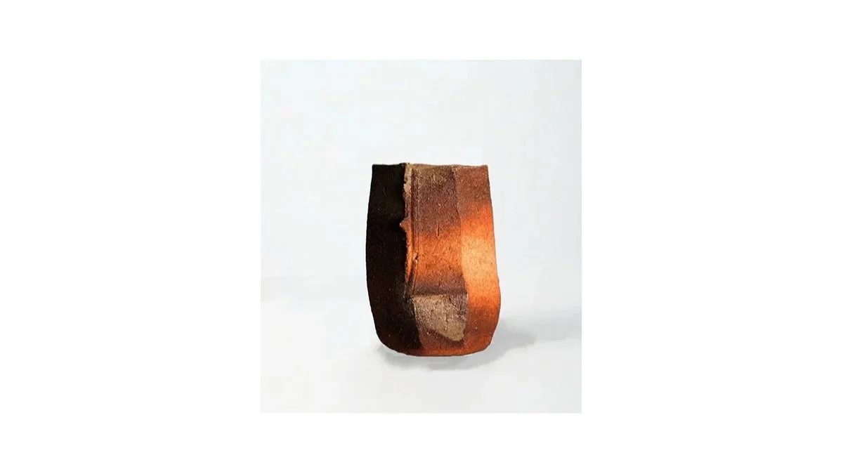 Kohyama Yasuhisa (b. 1936), Faceted vase, Shigaraki stoneware, hand-built, wood-fired, H 17.5 cm x W 13.5 cm.