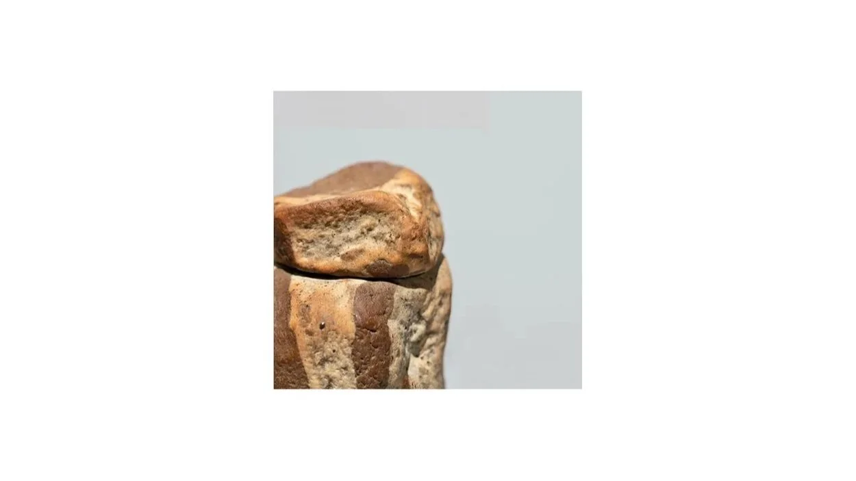 Sakakura Shinbei XVI (b. 1983), Chaire, Hagi ware, H 10.8 cm x W 6.8 cm. 