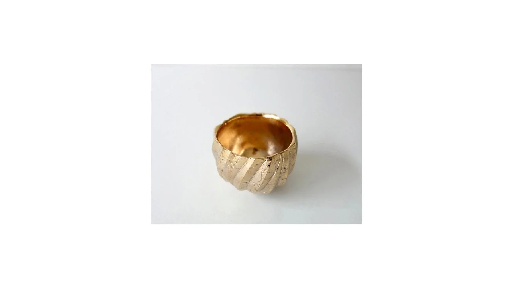 Takahashi Nami (b. 1973), Sake cup with gold and zaffer decoration, porcelain clay, cobalt-ore underglaze, gold overglaze, H 5 cm x W 6.5 cm.