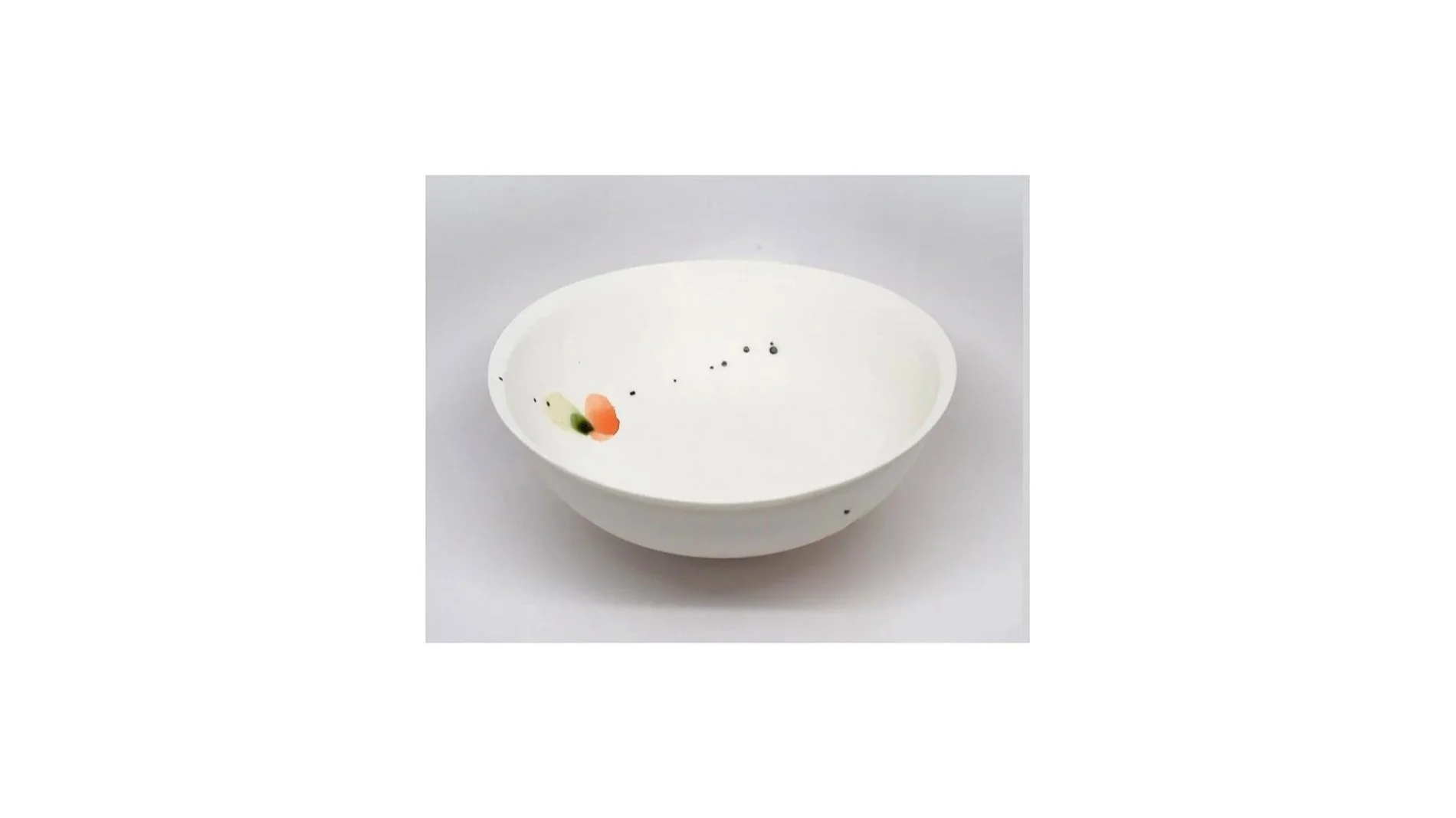 ITO Hidehito (b. 1971), Large bowl with porcelain with splashes of glaze, H 9 cm x W 24 cm.