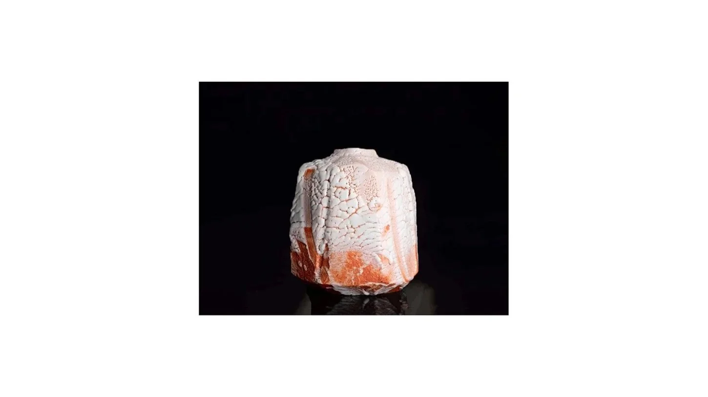 HAYASHI Shotaro (b. 1947), Square vase, natural ash, H 23 cm x W 22 cm.