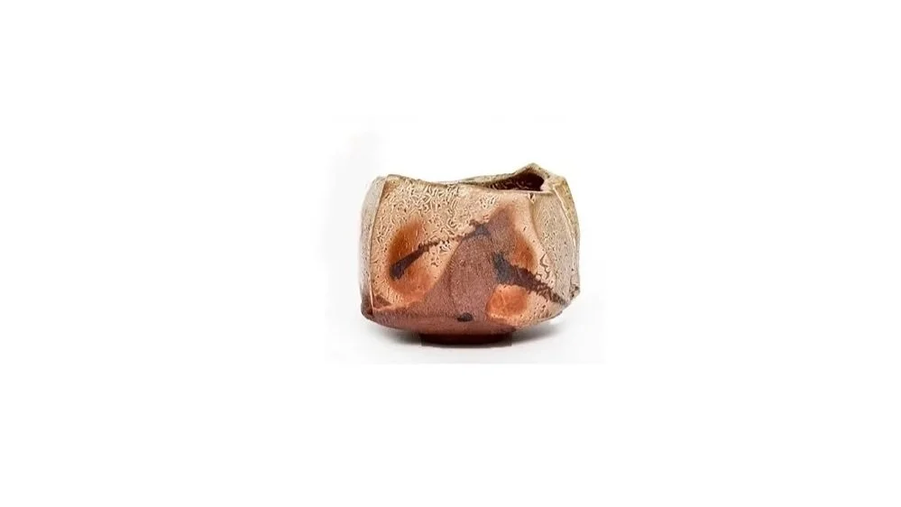Elena RENKER, Shino tea bowl with iron oxide painting, H 9 cm x W 11.5 cm.