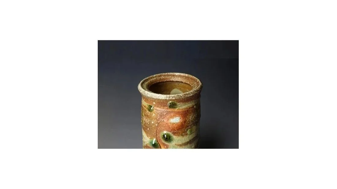 KATO Takahiko (b. 1952), Hanging vase,  natural ash glaze, H 16.5 cm x W 9.4 cm. Private collection. 