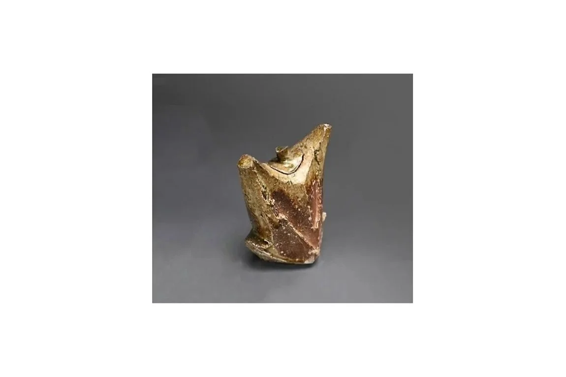 ATARASHI Manabu (b. 1973), lidded vessel in the shape of a dancer, natural ash glaze, H 21 cm x W 16 cm.