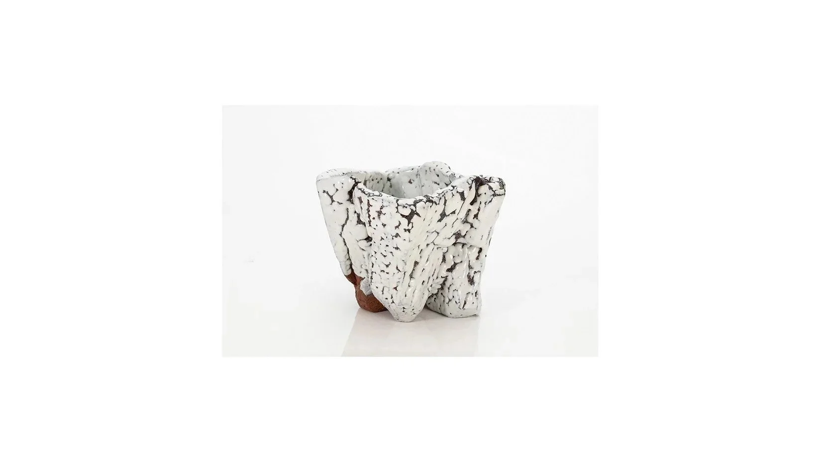 MIWA Kyusetsu XIII (b. 1951), tea bowl from the 'El Capitan' series, H 12.2 cm x W 16.9 cm.