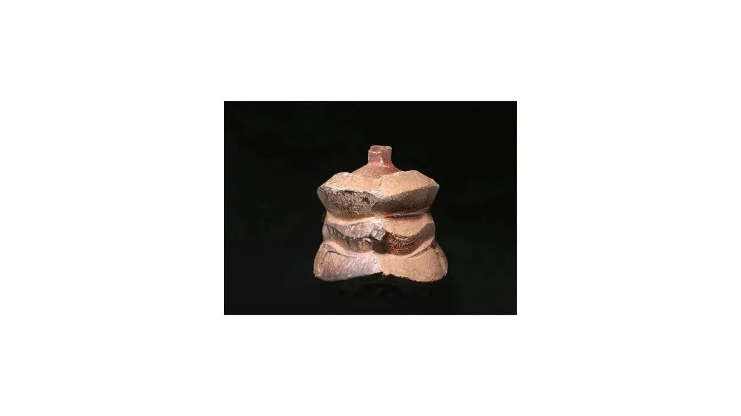 Kakurezaki Ryuichi (b. 1950), Sculptural water jar, Bizen ware, natural ash glaze, H 23.5 cm x W 22 cm. 
