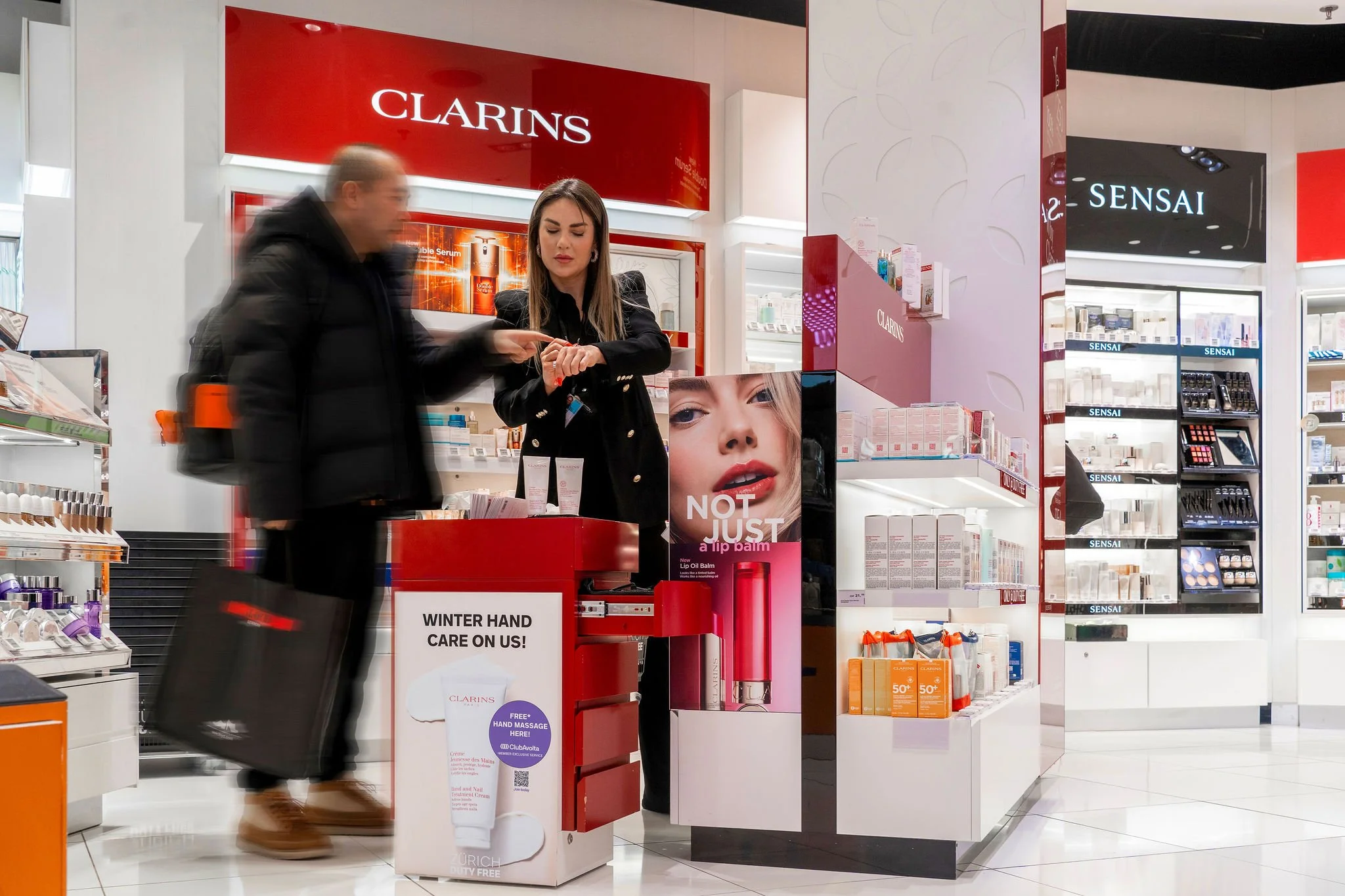 clarins322.jpg