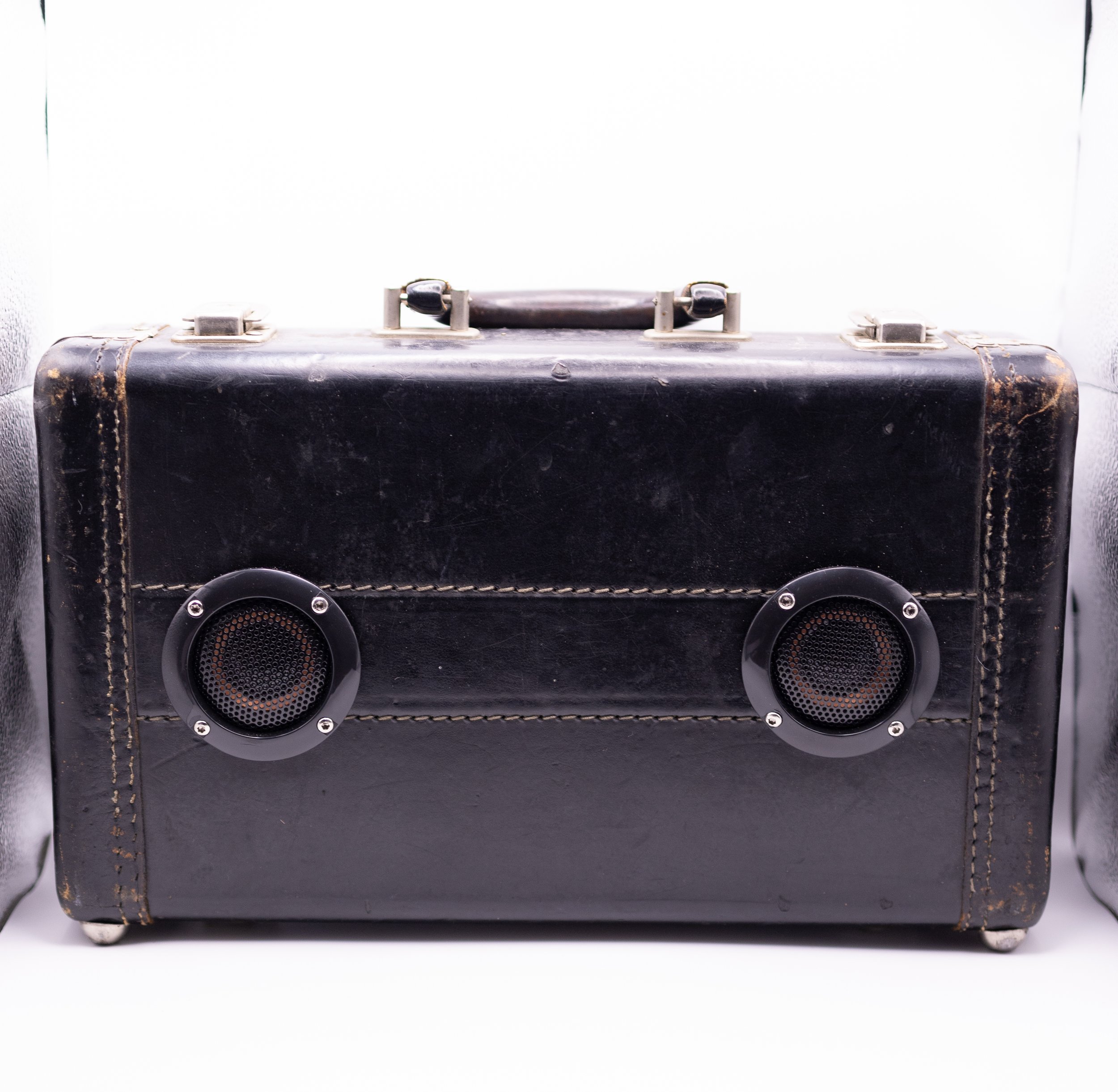 Vintage Suitcase Bluetooth Speaker