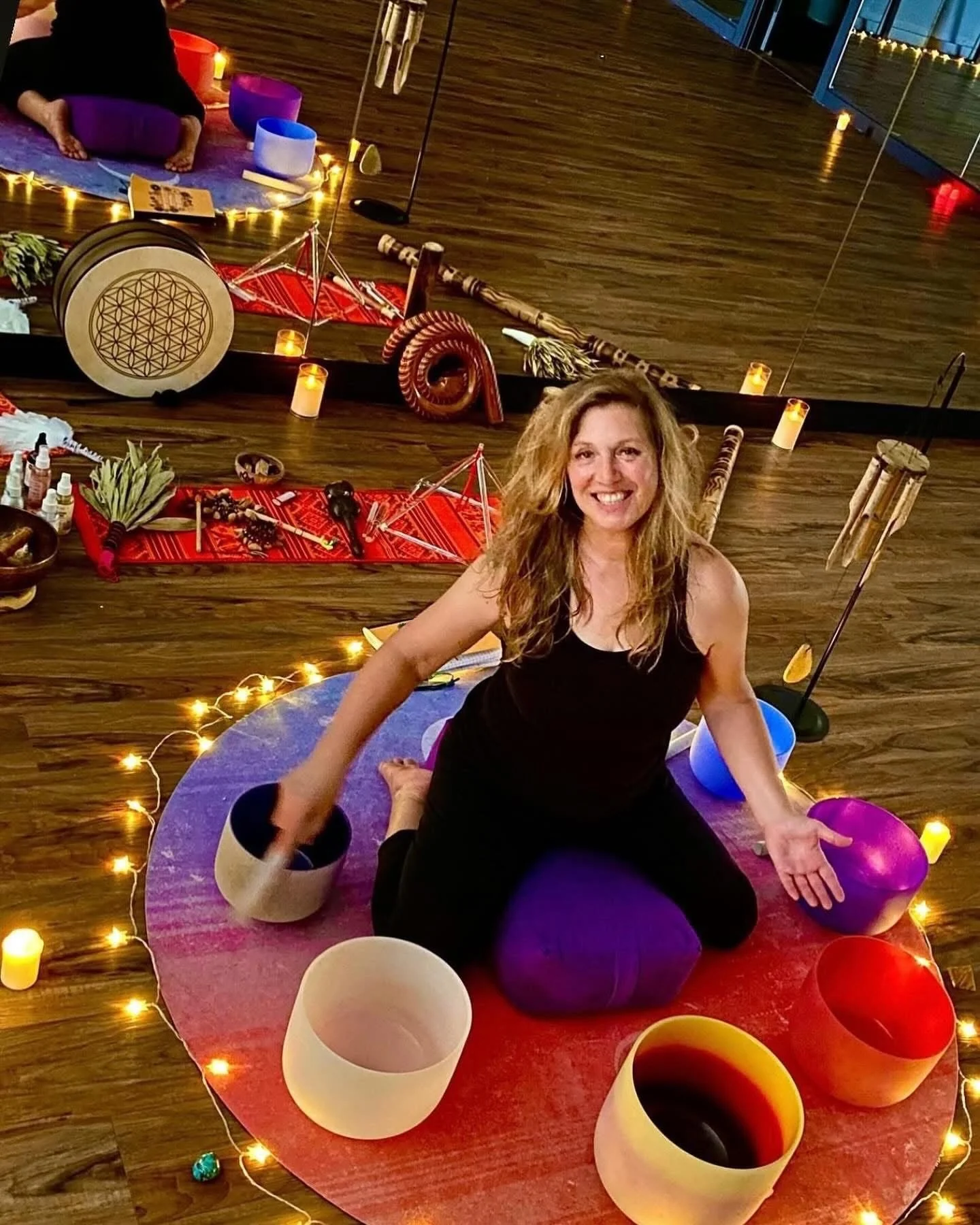 Celebrate the turning of the seasons with an afternoon of balance, grounding, and renewal. Through movement, breath, sound, and scent, you’ll be guided to release what no longer serves you and invite in clarity for the months ahead. This practice hon