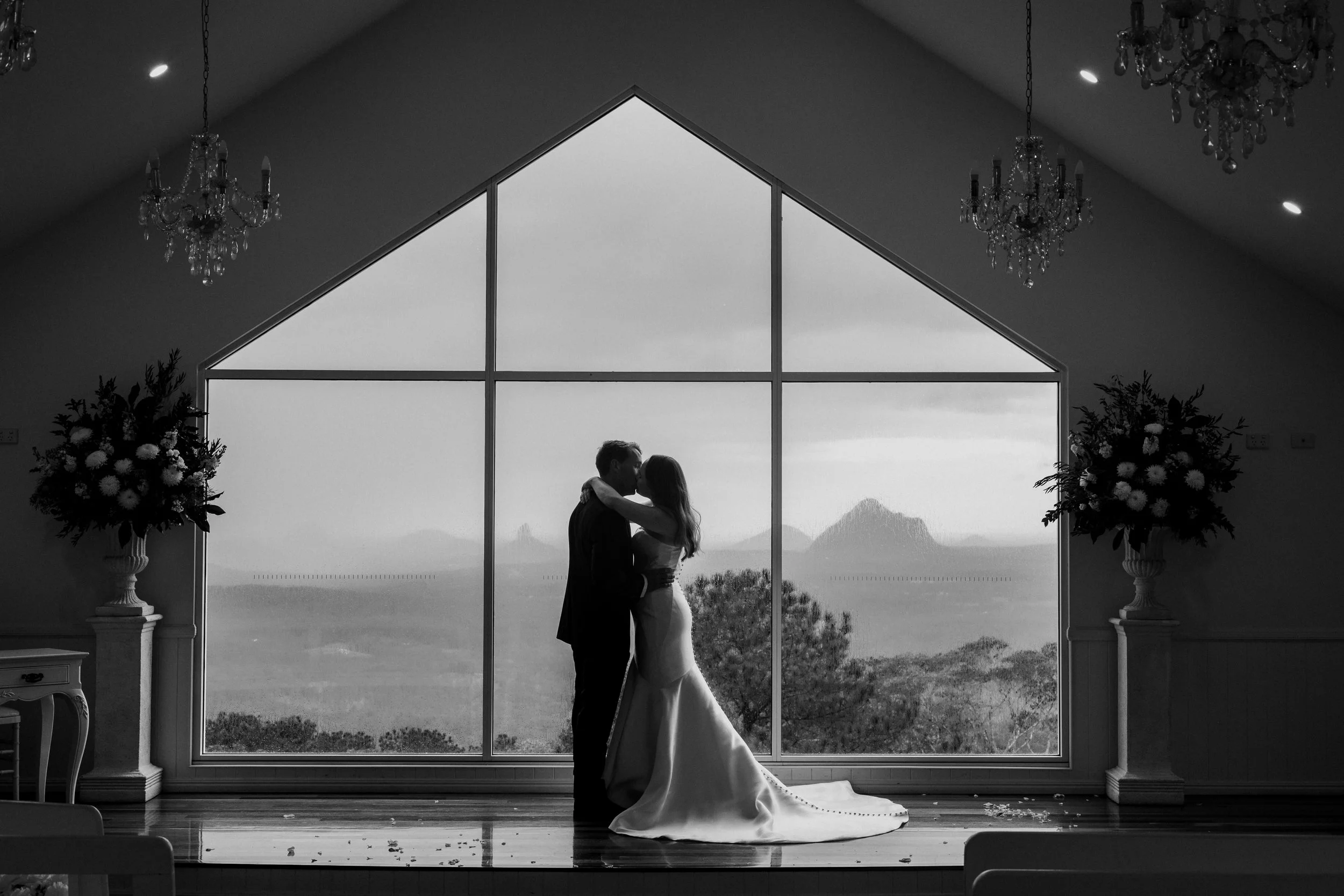 Maleny ceremony first kiss