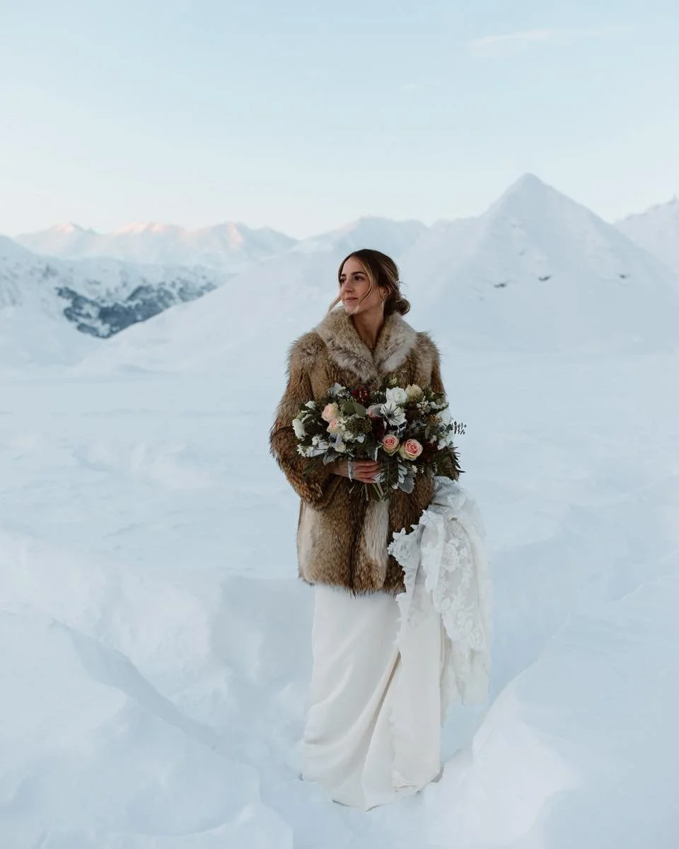Winter brides, we&rsquo;ve got you covered &ndash; literally!
We&rsquo;re now offering a curated selection of timeless fur coats, stoles, and wraps for rent. This stunning fur coat is one of our featured rental options&mdash;luxurious, refined, and a